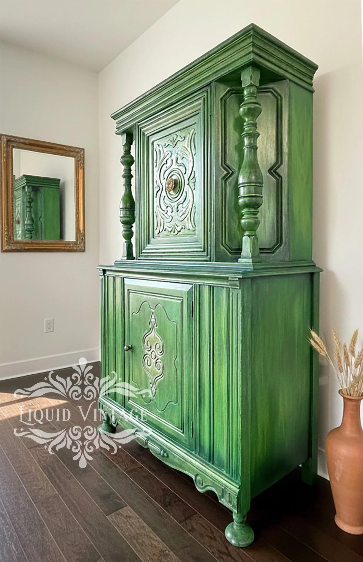 Emerald Old-World Cabinet side2.jpg