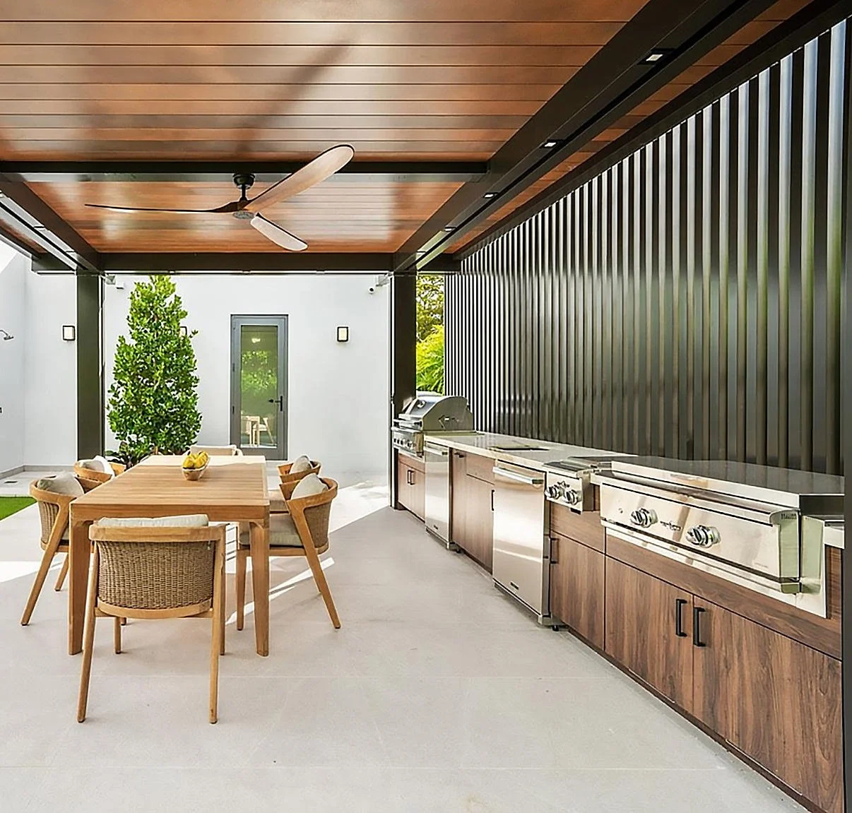 luxury-outdoor-cabinets-for-hosting-palm-springs.jpg