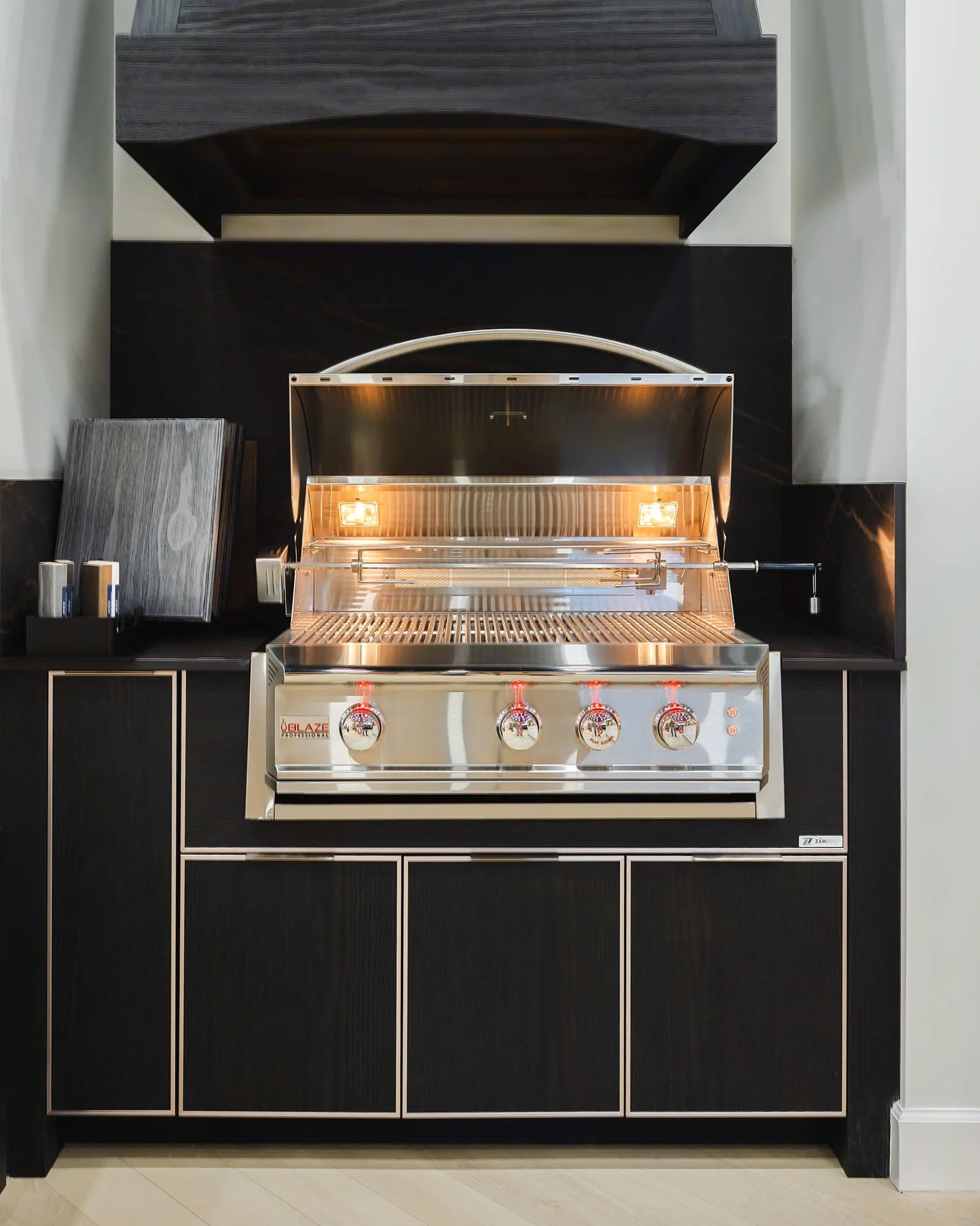 built-in-grill-for-luxury-homes-palm-springs.jpg