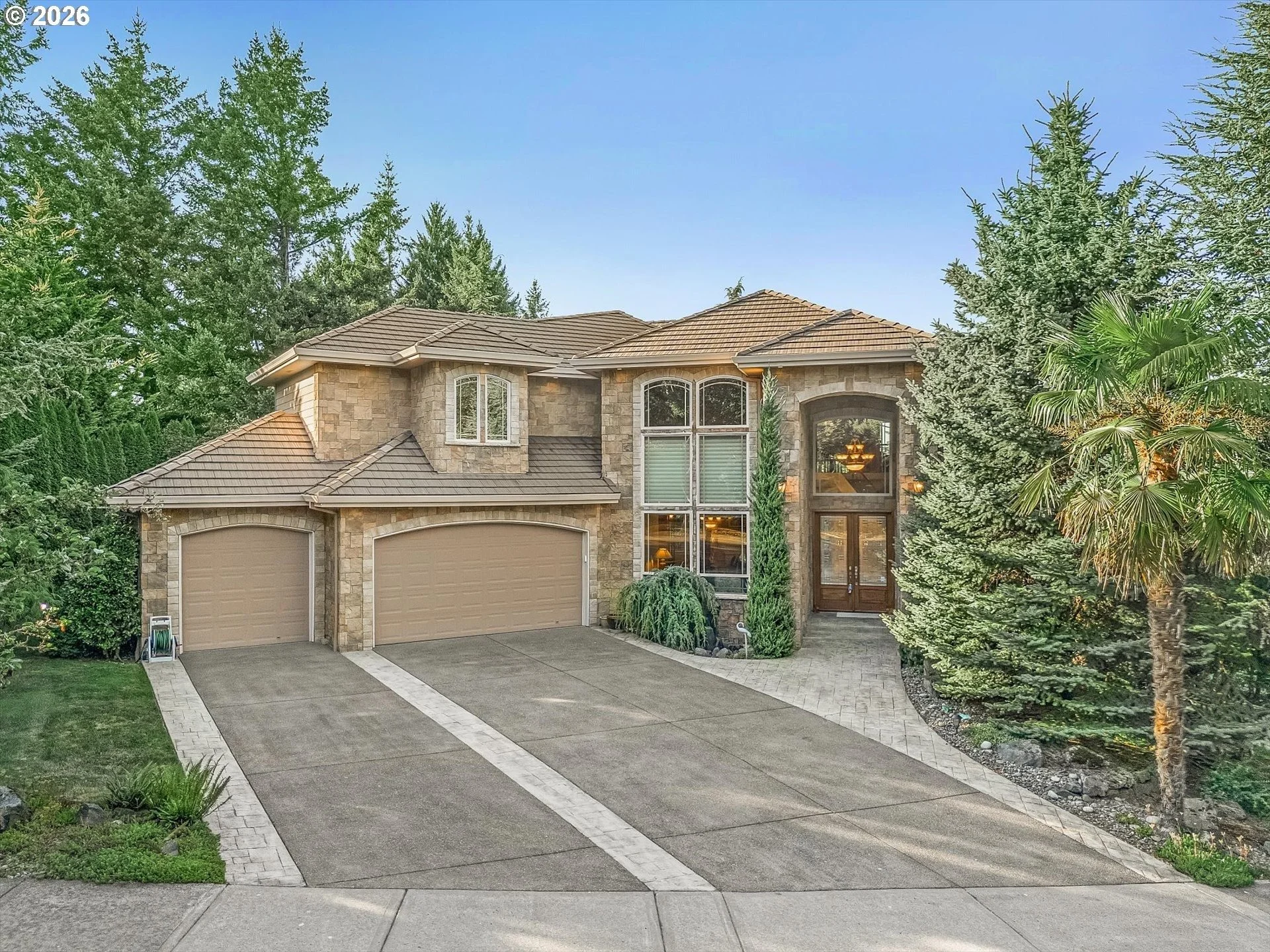 4 bd | 3 / 1 ba | 3869 sqft | 14053 SE CLAREMONT ST Happy Valley, OR 97086