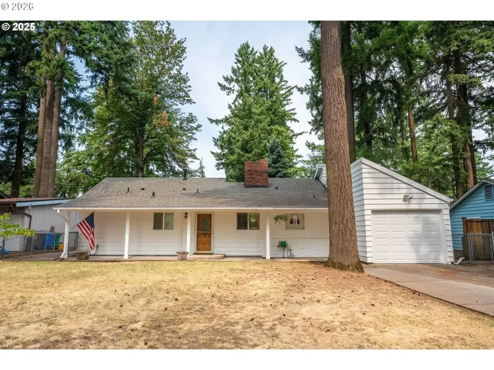 $519,000 |
13039 NE Schuyler St, Portland, OR 97230 | 
2
beds

2
baths
1,584
sqft