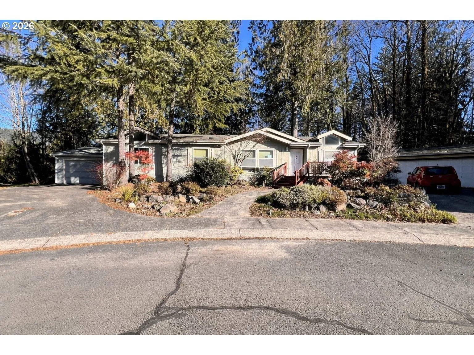 $279,900 | 
25482 Cedar Glen Loop, Welches, OR 97067 | 
3
beds

2
baths
1,672
sqft