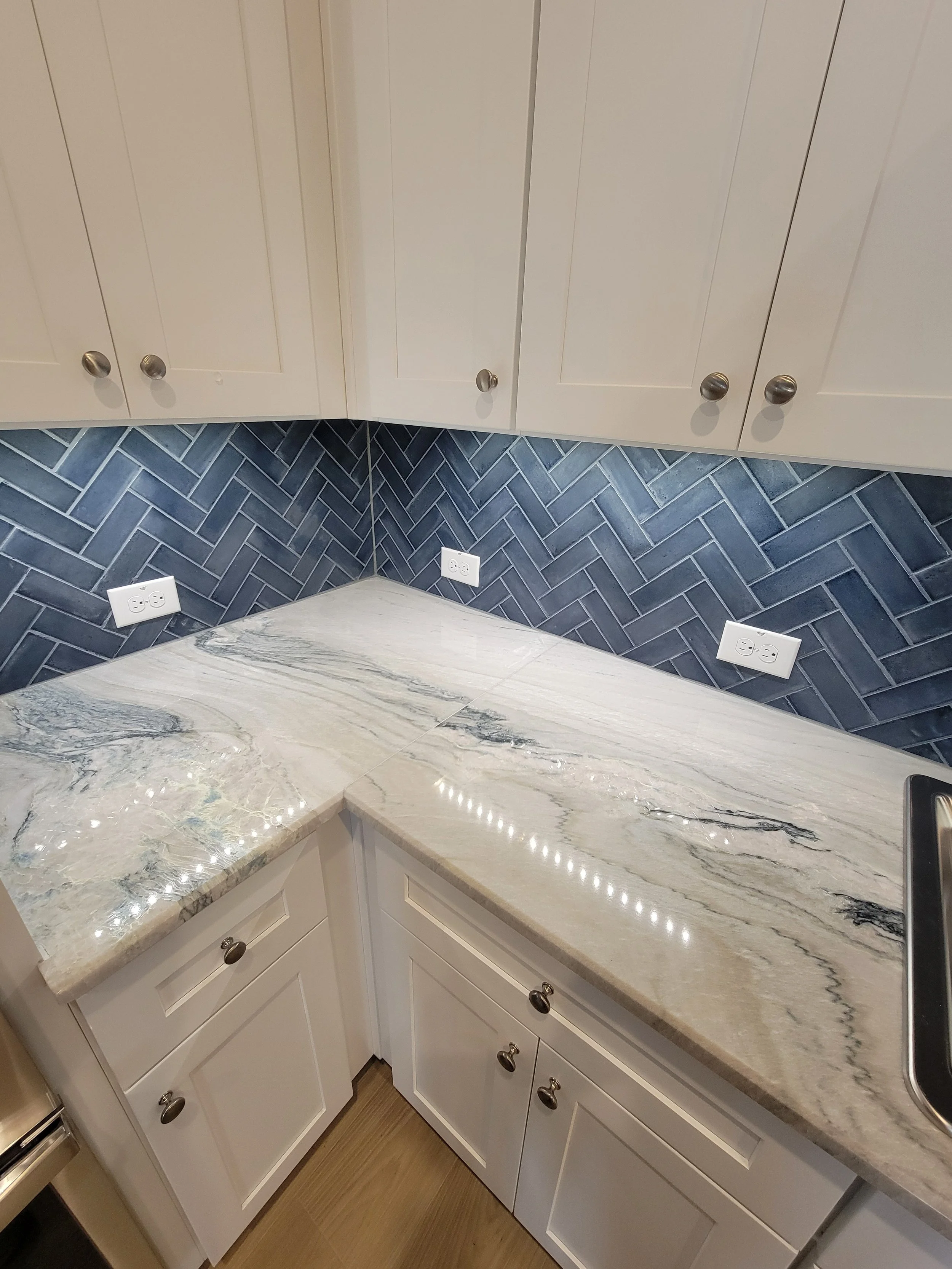 DESIGN SUPPORT SERVICES
Traditional Coastal Kitchen 