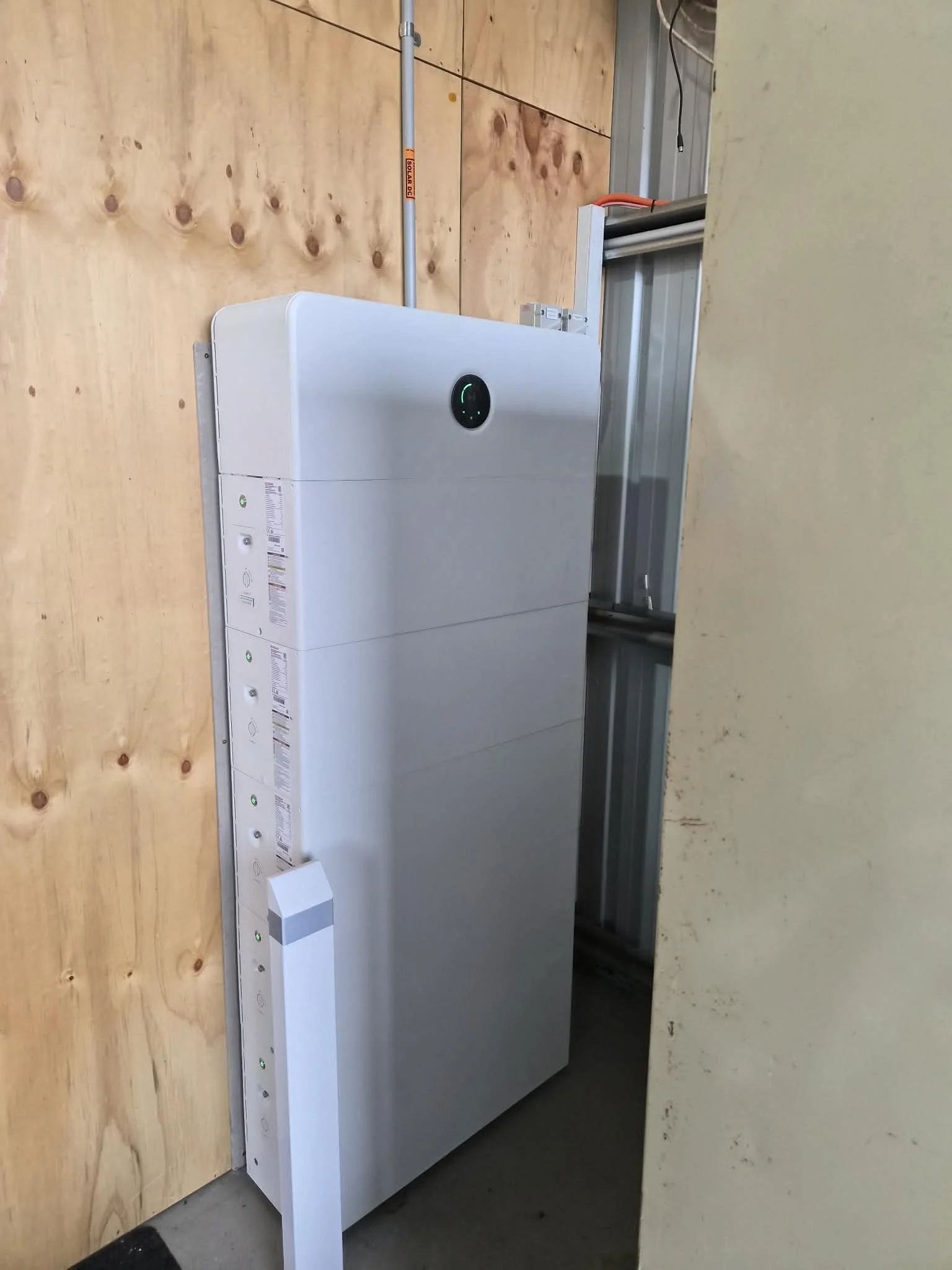 Stony Creek Solar and battery