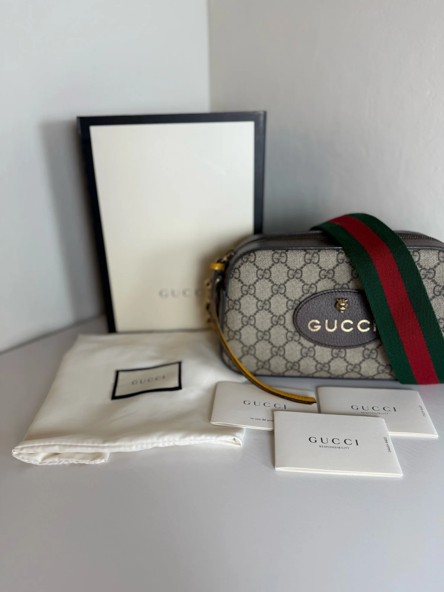 Gucci GG Supreme Monogram Web Neo Vintage Camera Bag