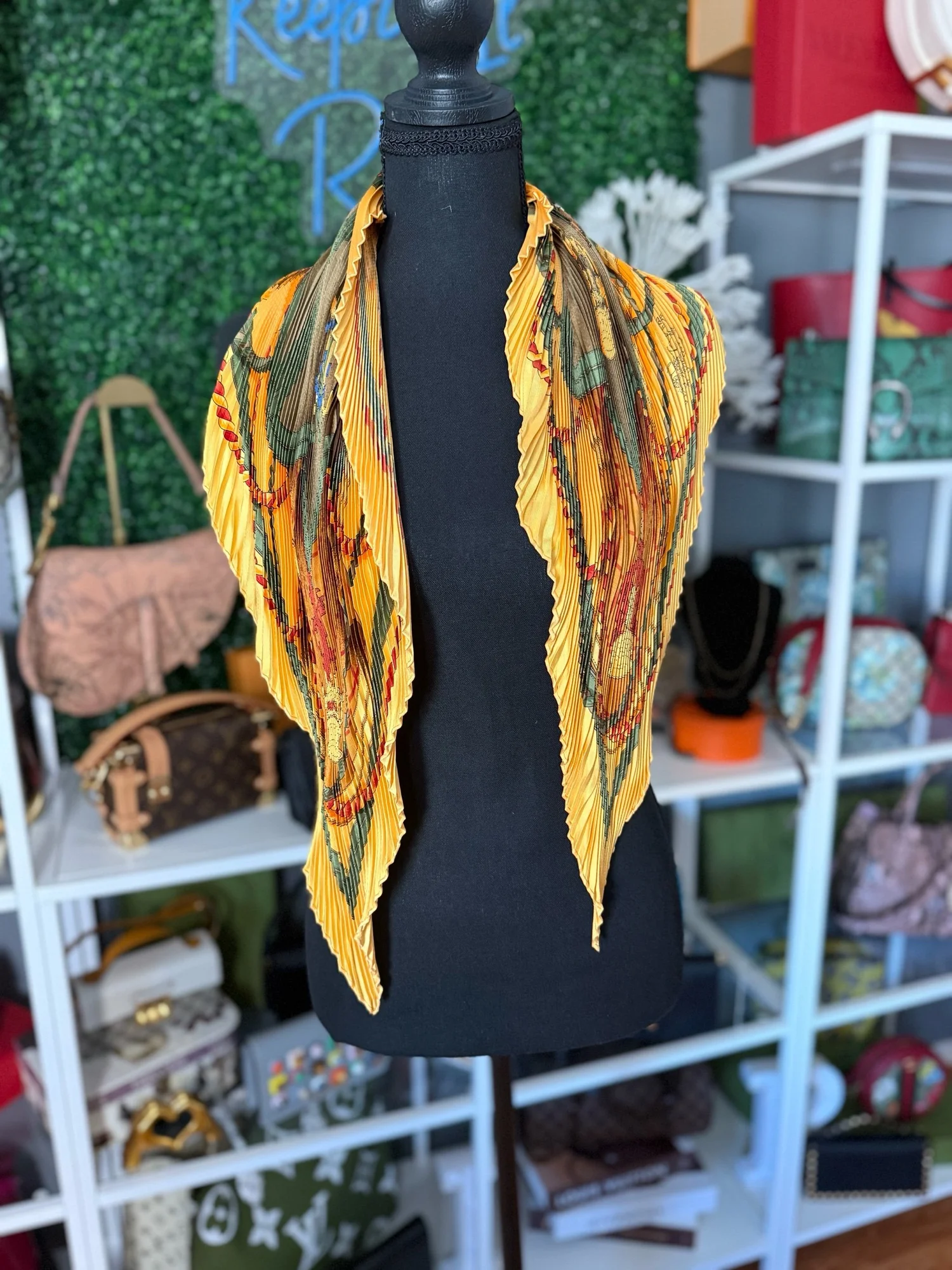 Hermès Grande Tenue Pleated Silk Scarf