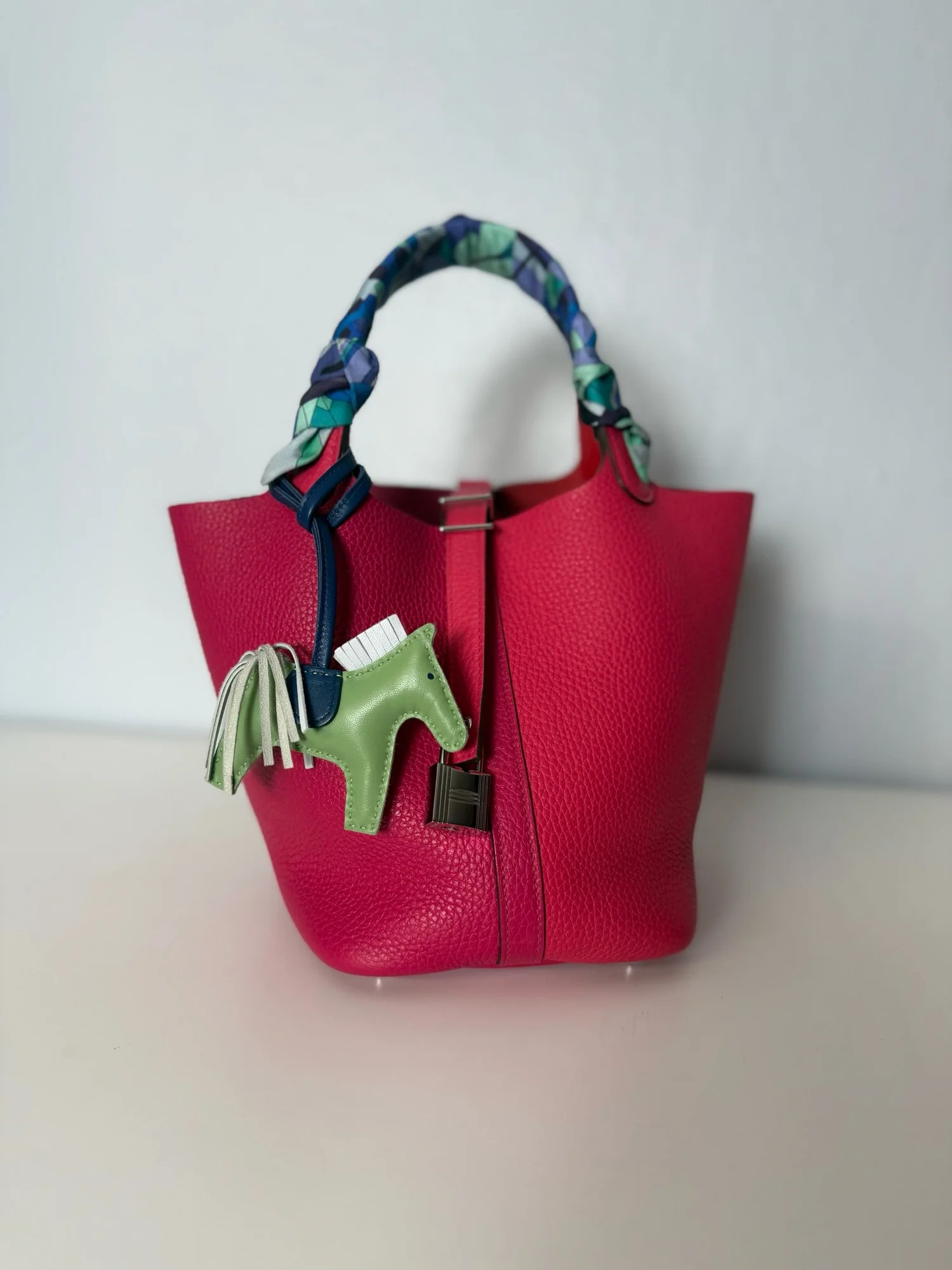 Hermès 1001 H Silk Twilly Scarf in Green and Purple
