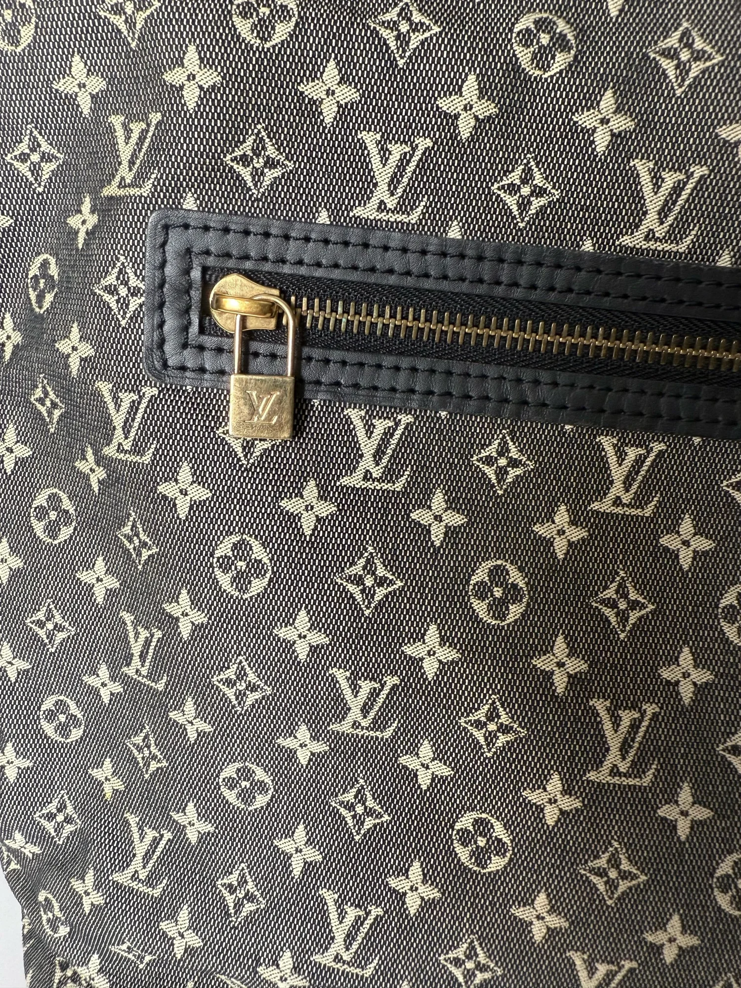 LOUIS VUITTON *VINTAGE* Monogram Mini Lin Lucille GM Tote