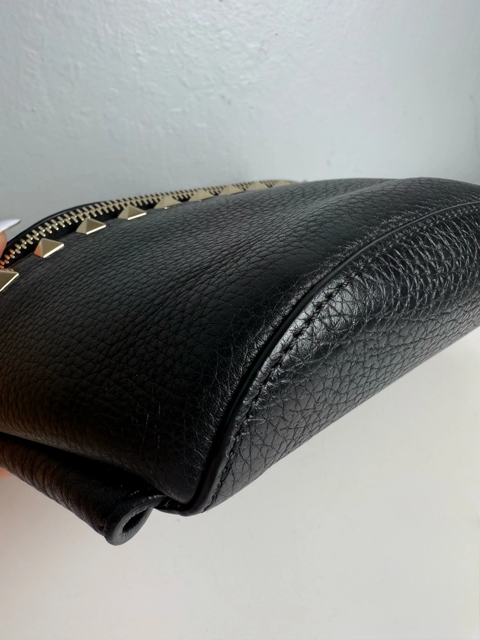 Valentino Garavani Rockstud Grainy Leather Belt Bag — image 4