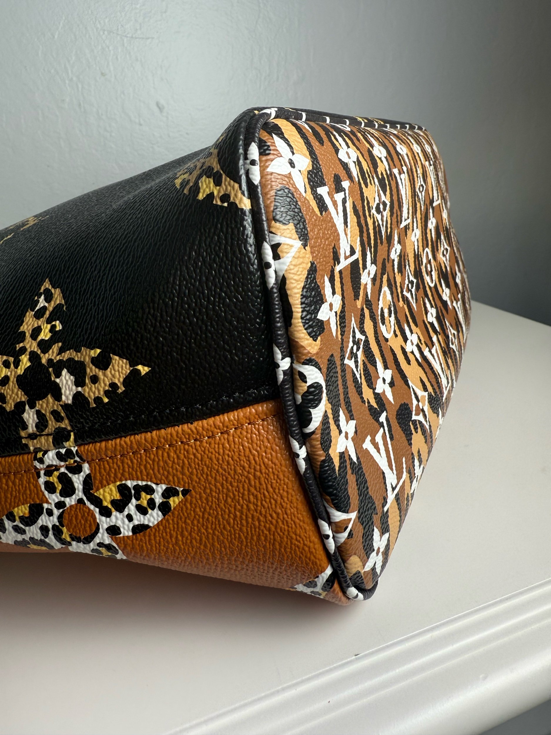 Louis Vuitton Monogram Giant Jungle Neverfull MM — image 9