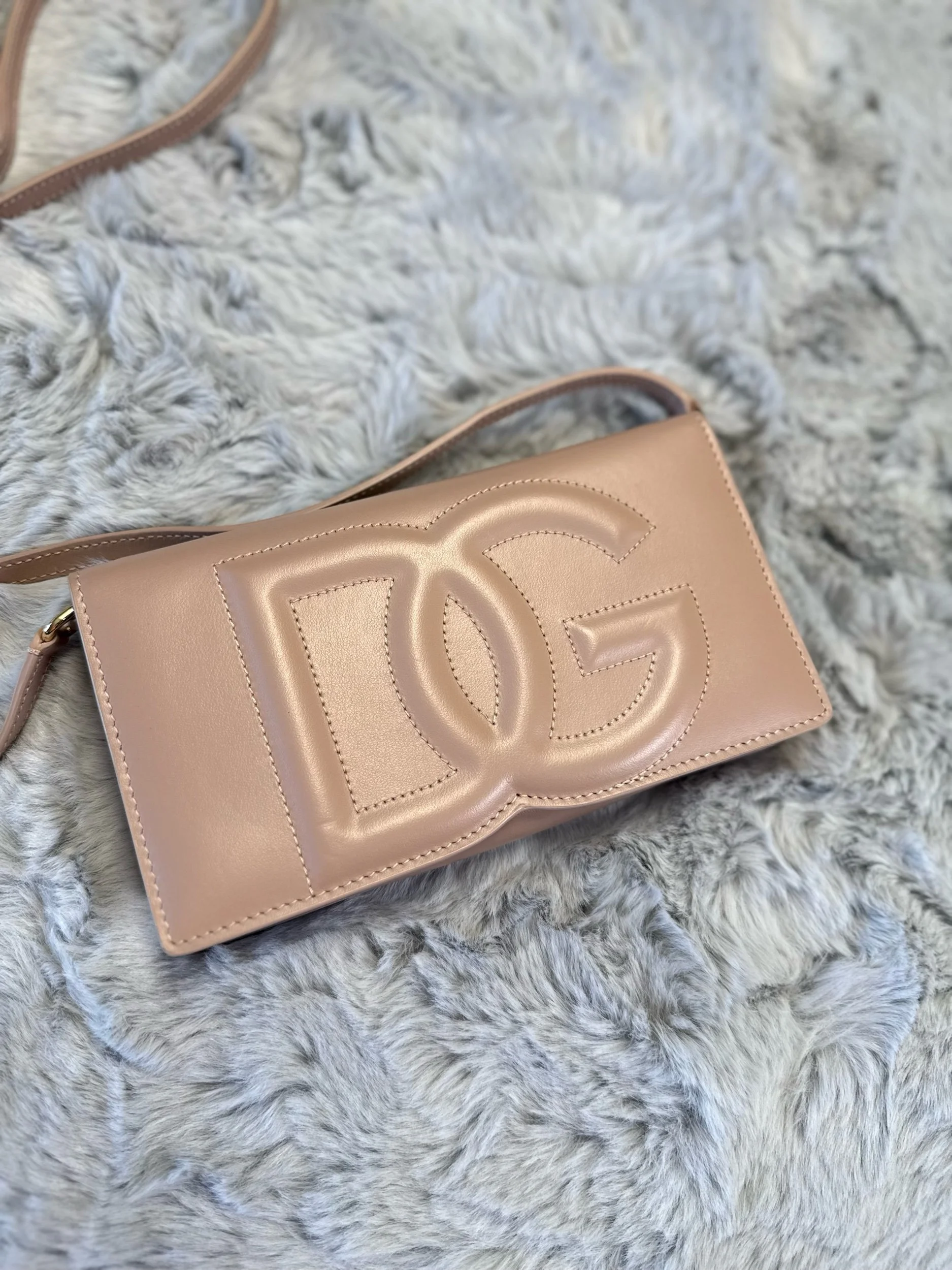 Dolce & Gabbana Logo Leather Phone Bag — image 13