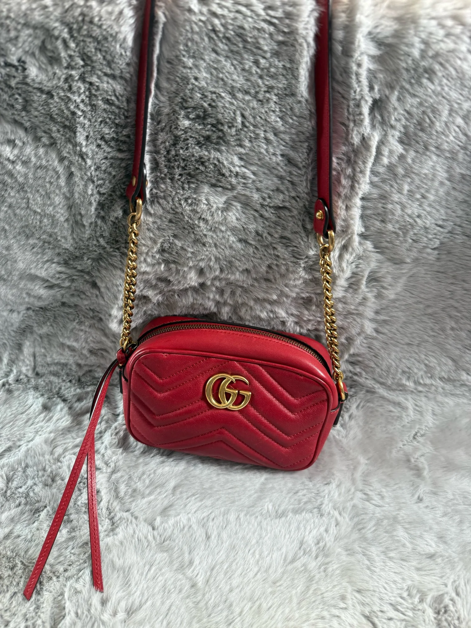 Gucci GG Marmont Matelasse Mini Camera Bag