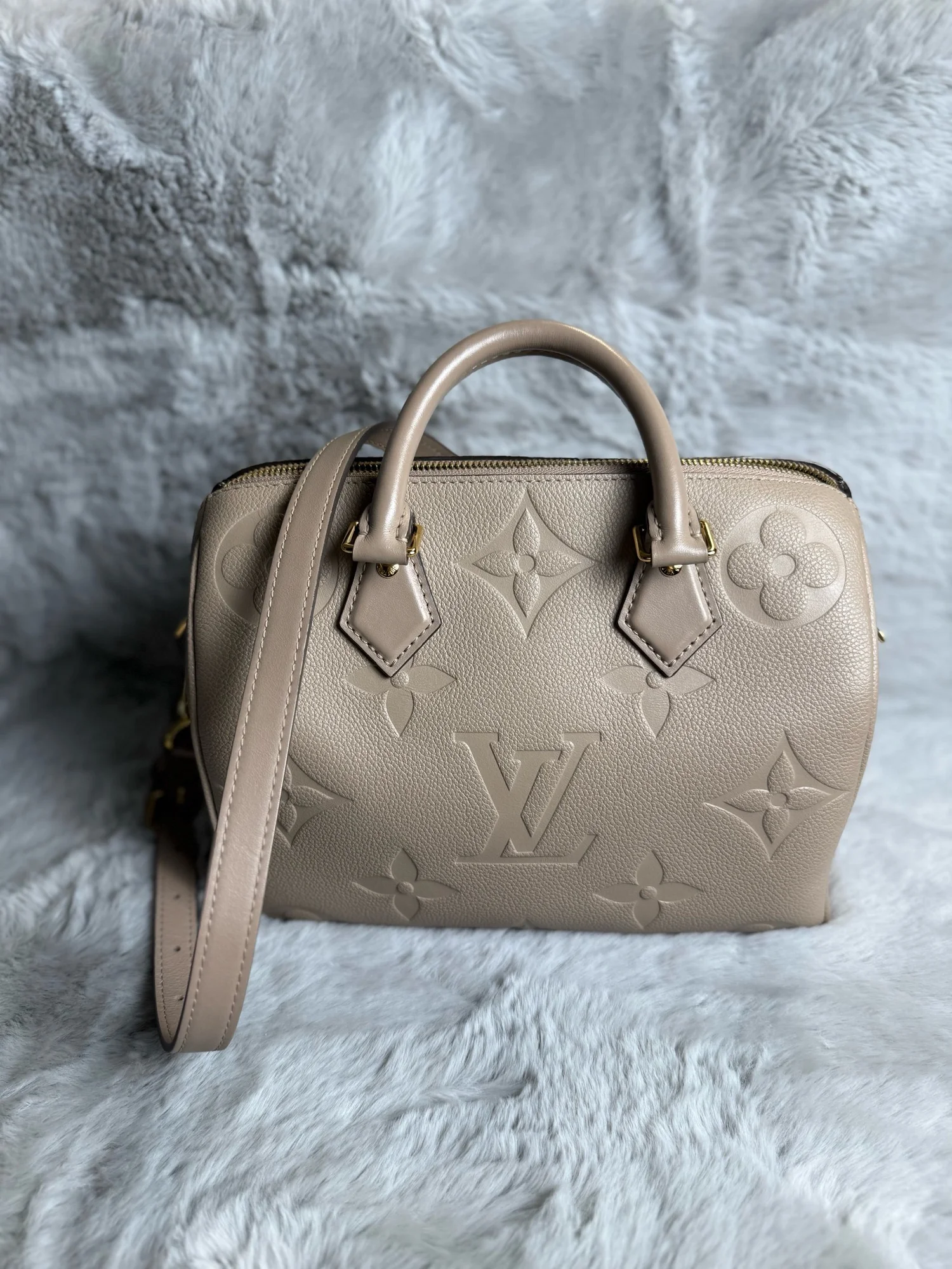 Louis Vuitton Speedy Bandoulière 25 Tourterelle Empreinte Leather Bag