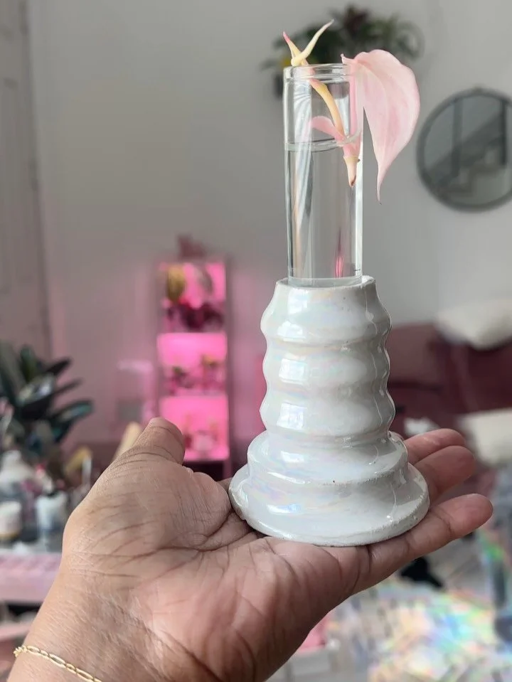 SO excited to bring these to @thebloomverseexpo next weekend!!! 🩷🌱

I couldn&rsquo;t even wait to post the tiny bookend charmed, but I just wanted to show y&rsquo;all a couple of the new planty items I&rsquo;ve been testing in the studio! 

First i