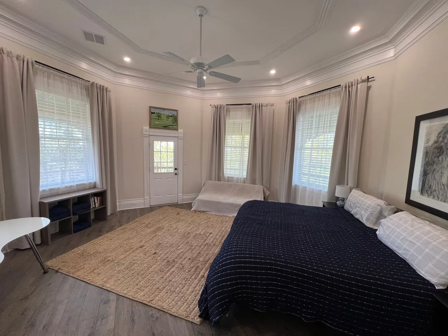 Hill Country Haven-AT-USA-bed5.jpg