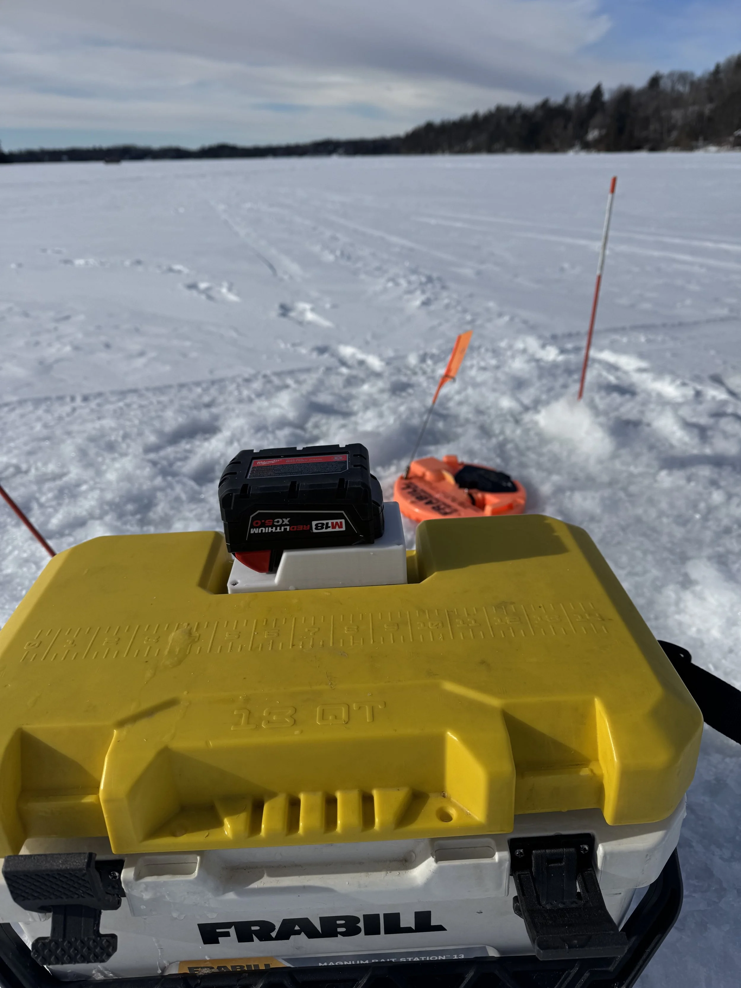 Frabill Magnum Bait Station Aerator  Tip up.jpeg