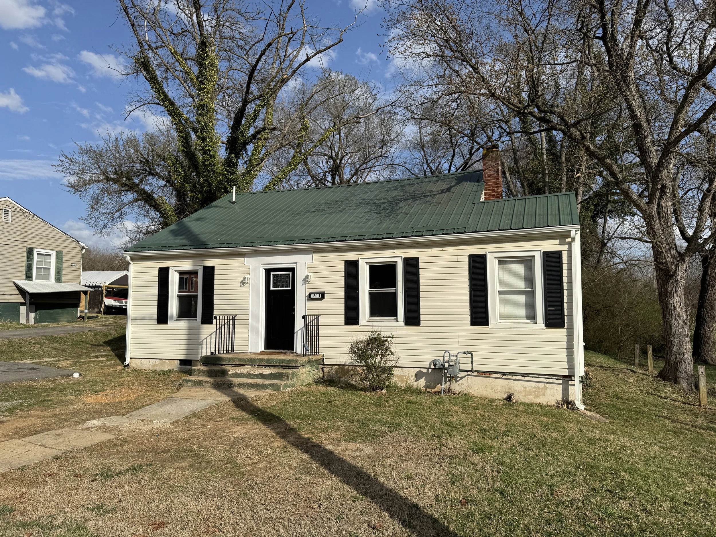 1611 10th St NW Roanoke VA 24012