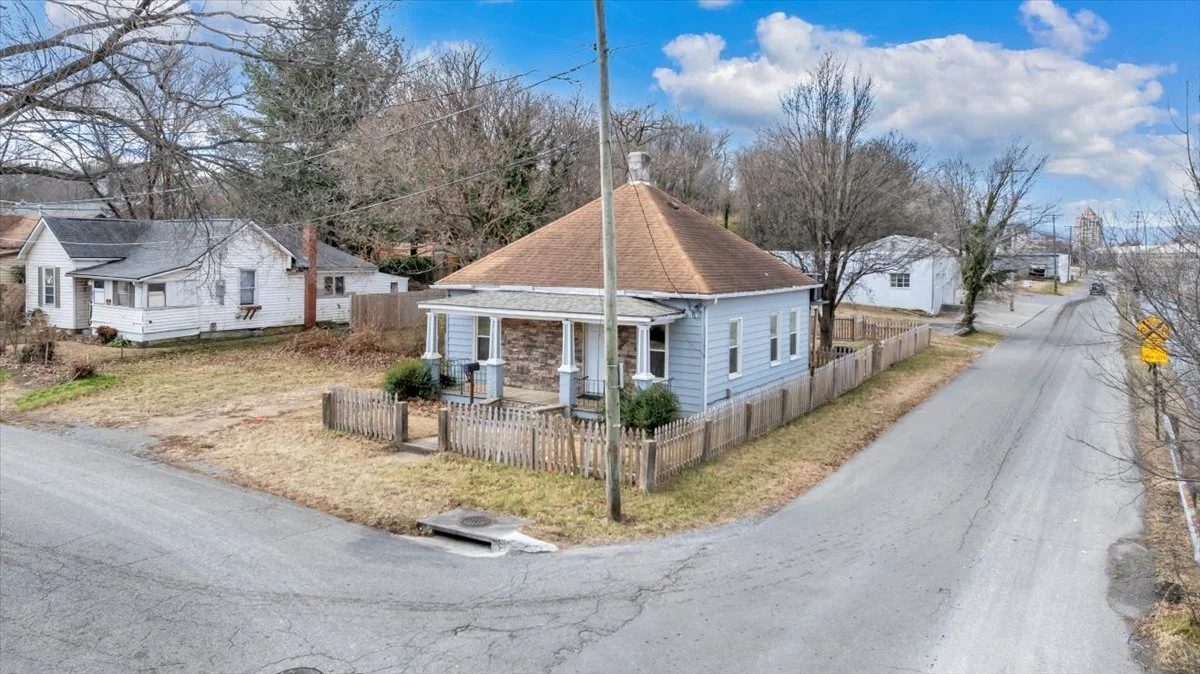 1 17th St SE NW Roanoke VA 24013