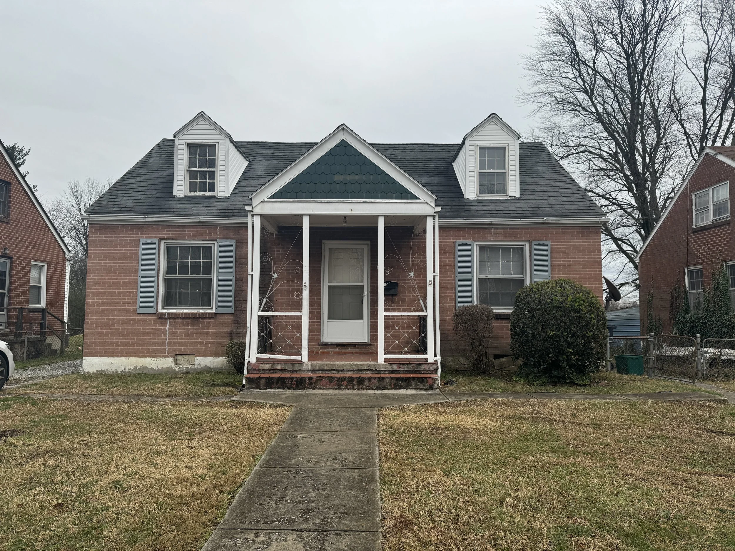 813 30th St NW, Roanoke, VA