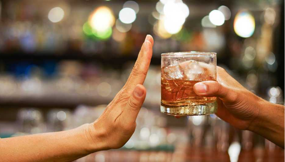 3 Tips To Cut Back On Alcohol This Summer