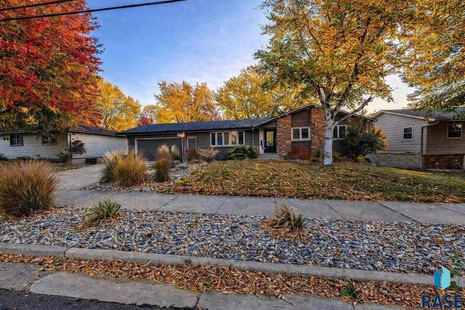 AVAILABLE TO RENT 4504 S Lewis Ave