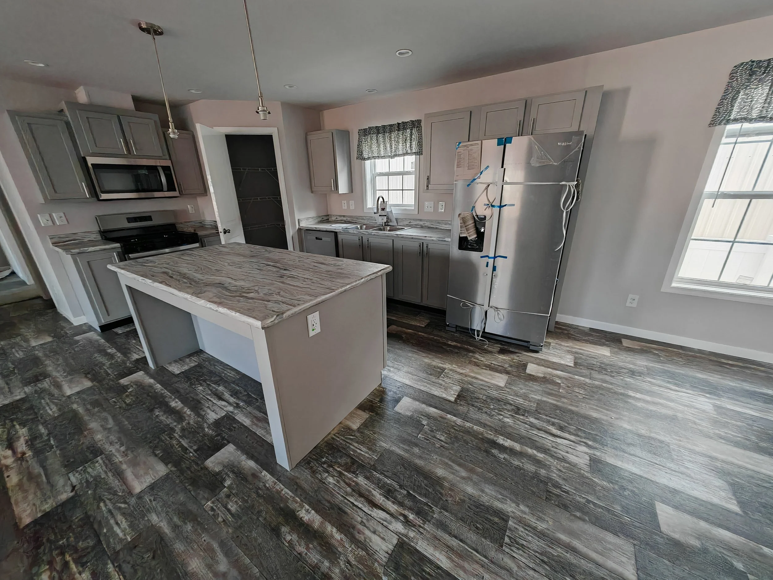 AVAILABLE TO RENT - Available To Move In April 1, 2026 - Brand New 2026 4 Bed 2 Bath House - 908 N Garfield Ave