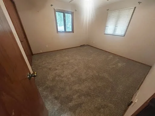 96480392d255b5d8b0bc38948785cf37920685ec-1.jpg