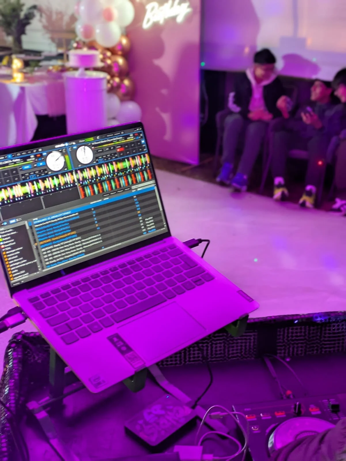 EQUIPO DE DONIDO Y DJS