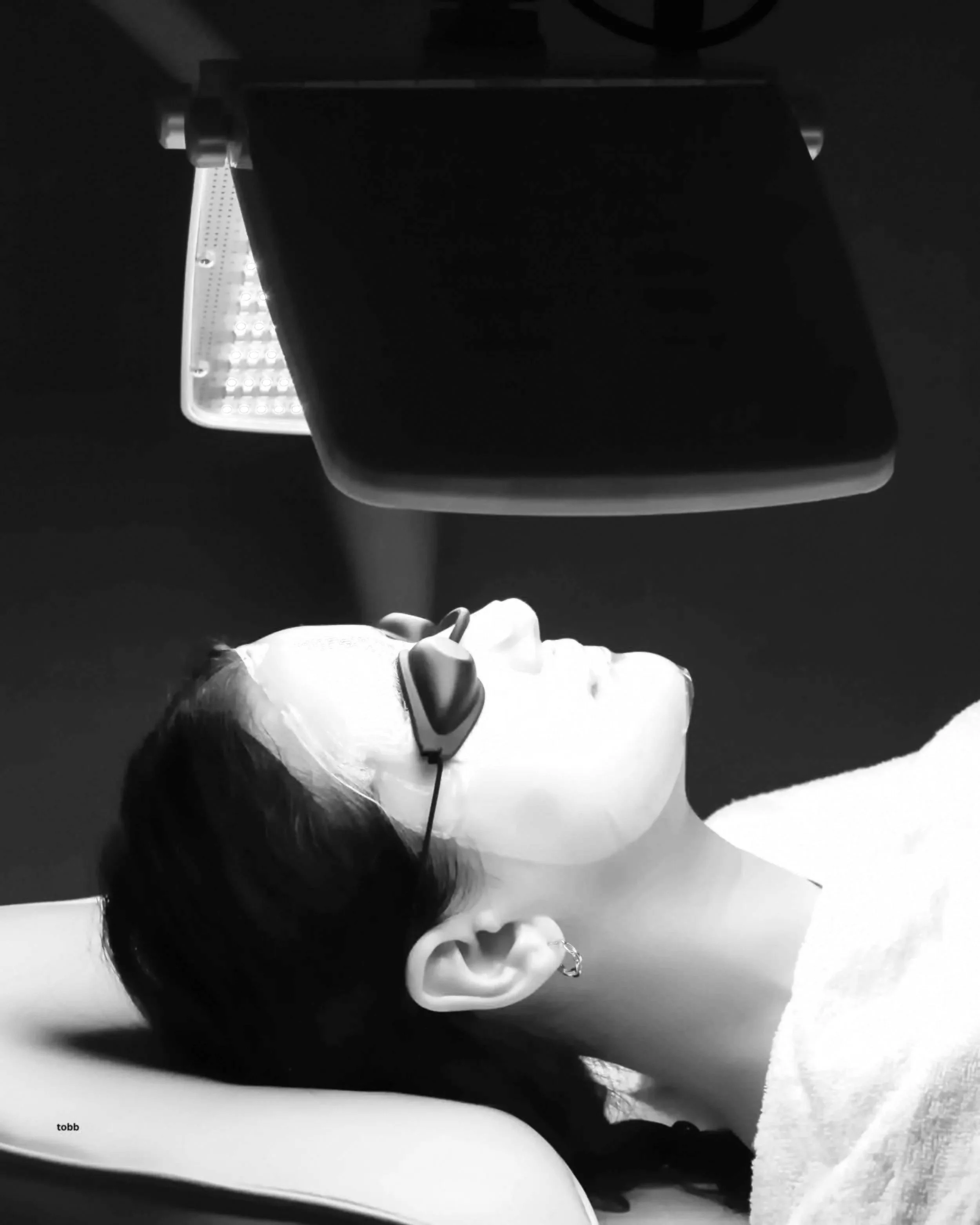 LED Light Therapy vs. Body Brushing: Two Ways to Help Your Skin Heal