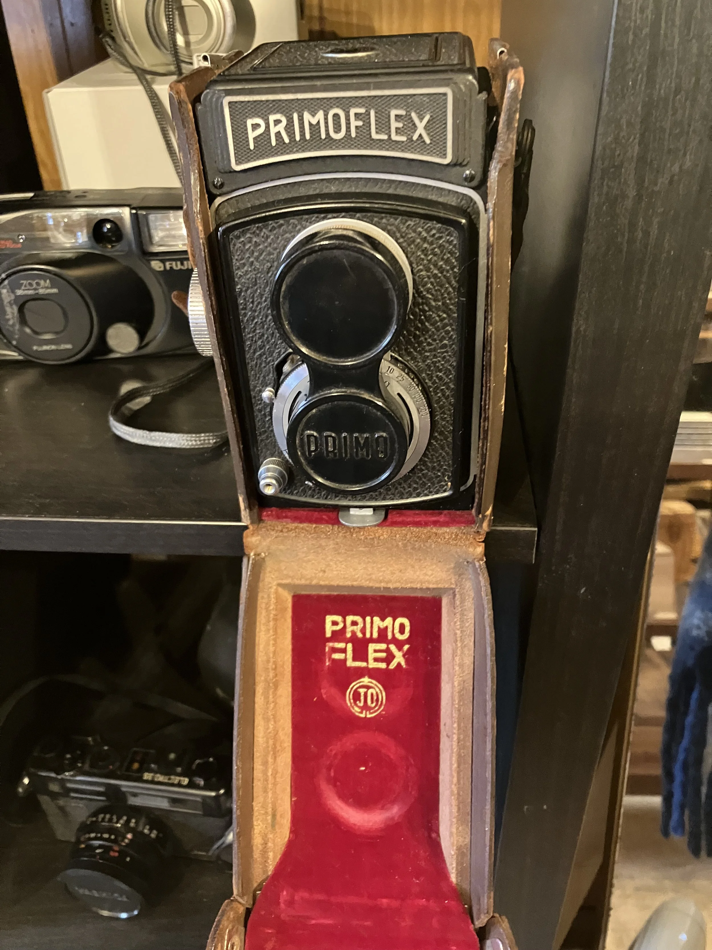 ヴィンテージのプリズムフレックスのカメラ