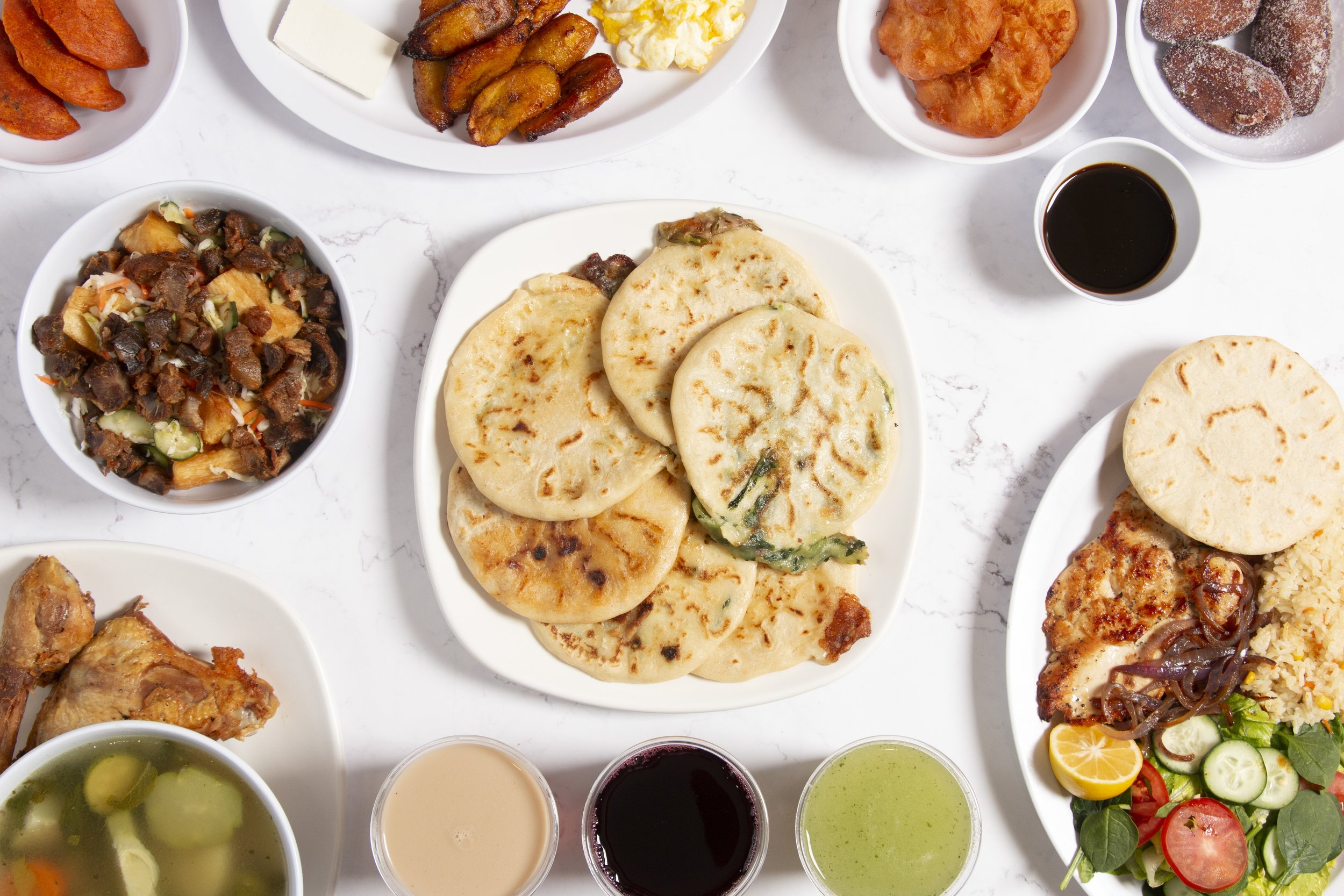Catering de comida salvadoreña para eventos