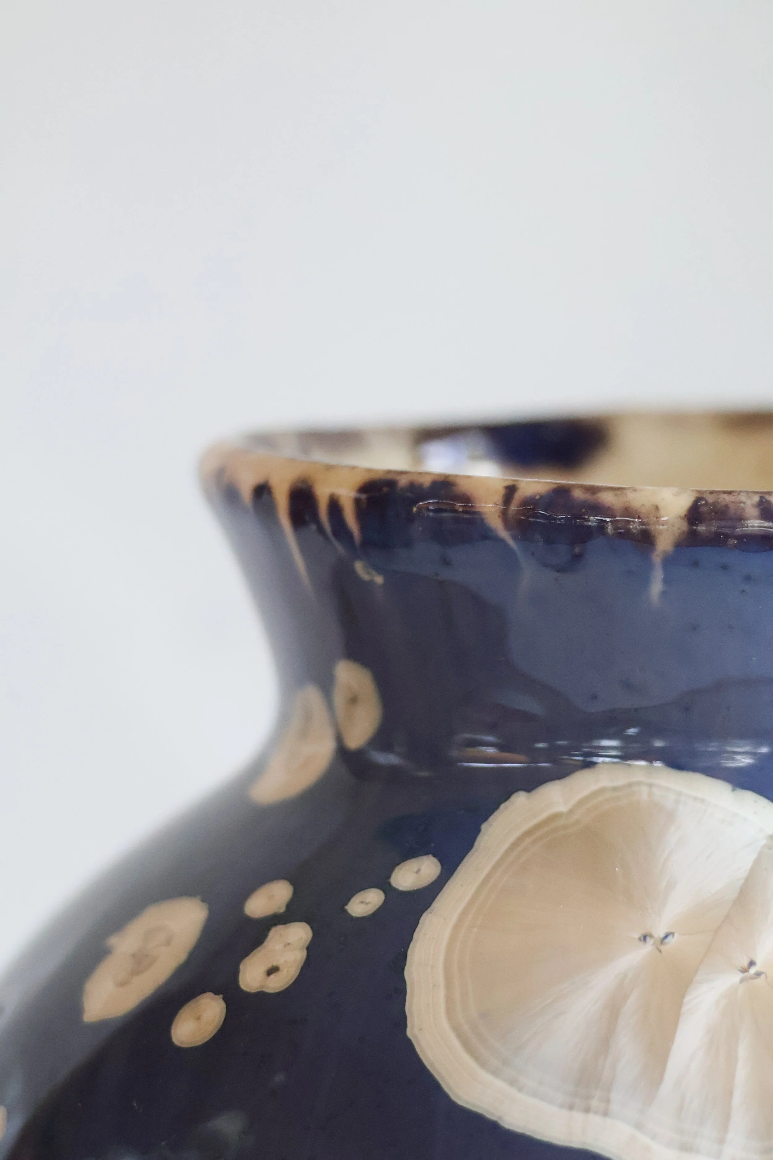 NAOS - Annette - SET 1 - 1 Blue+Cream  Vase 2.jpg