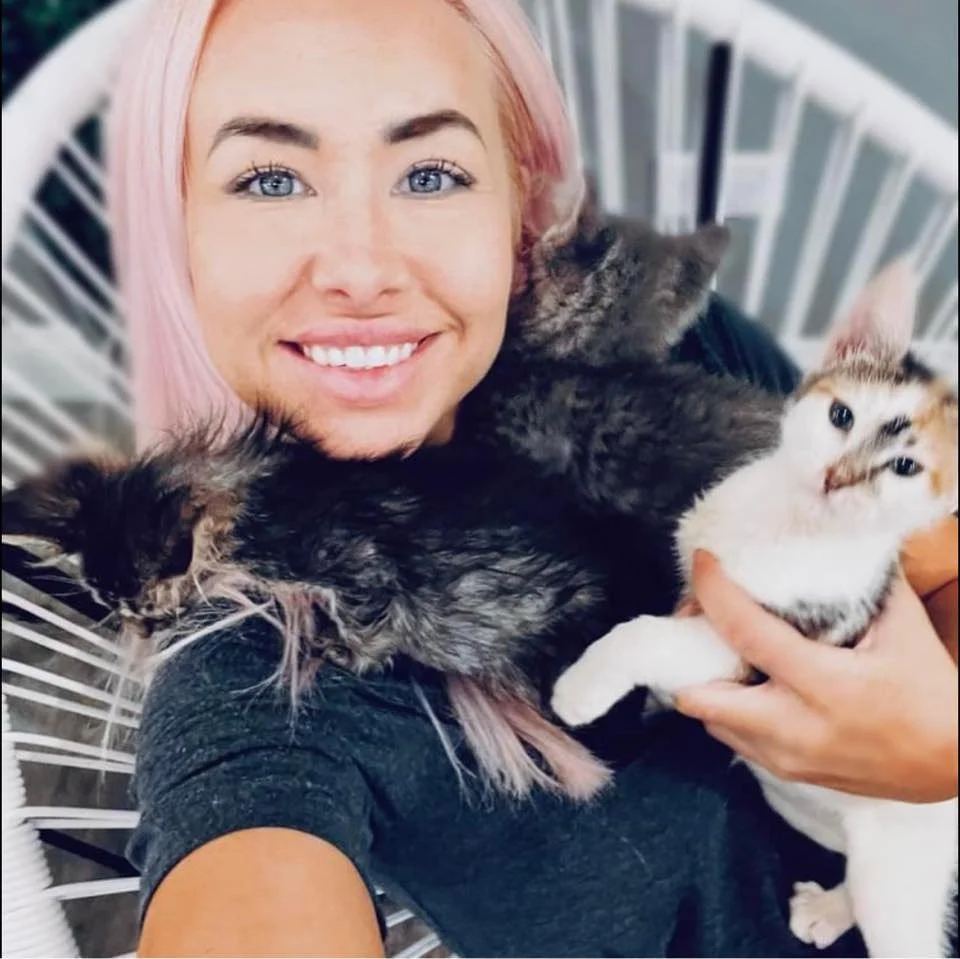 MEET APRIL — April's Kittens