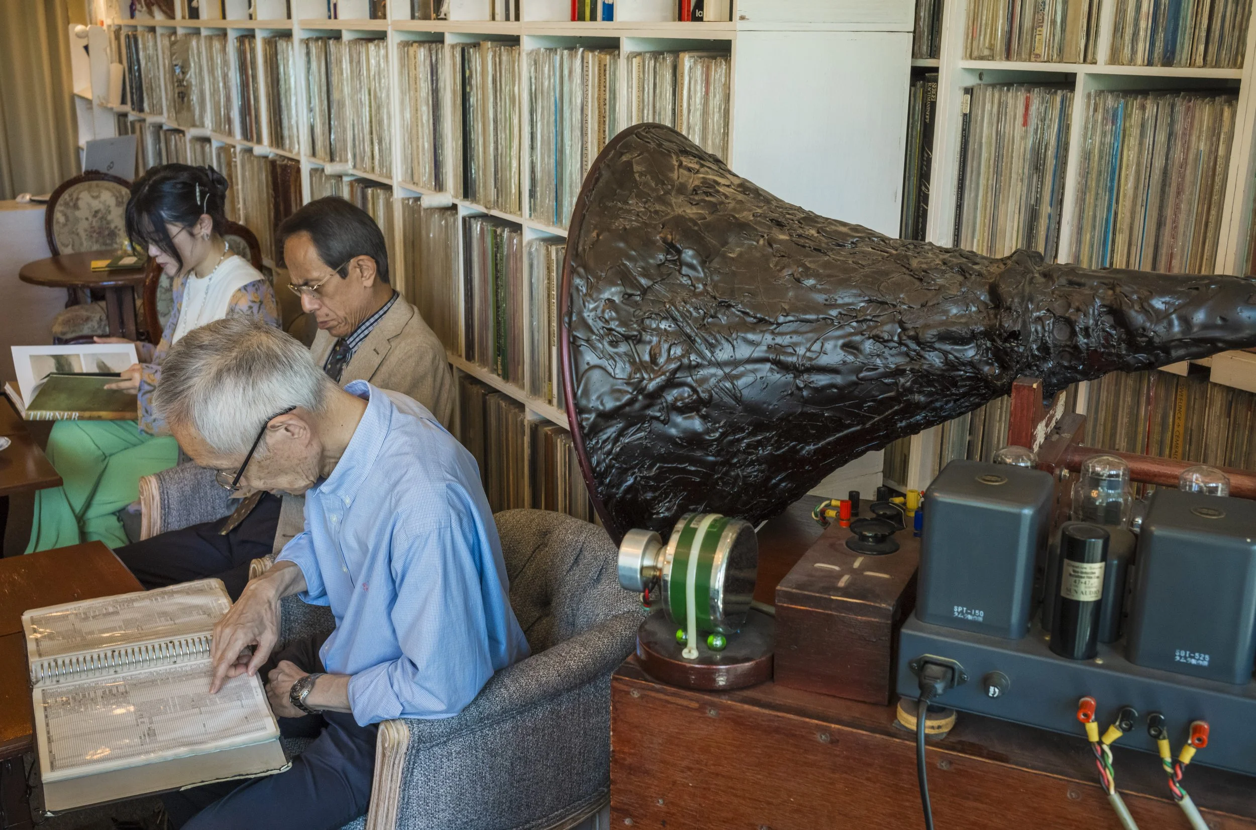 Kissa Fever: Do you hear the heartstring?