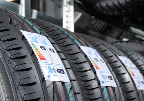 Nieuwe autobanden met sticker, beschikbaar bij Banden Herbots Tongeren