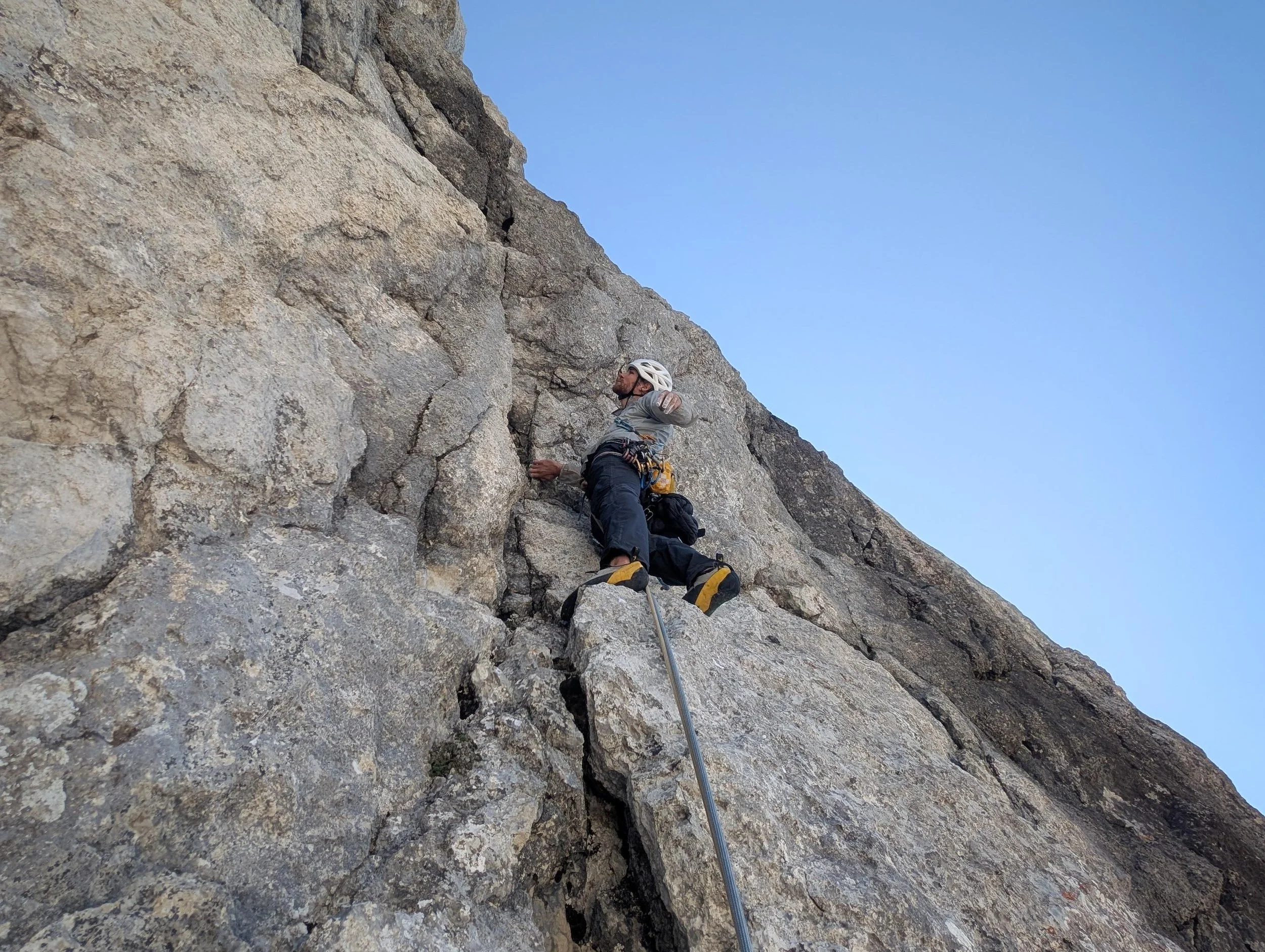 Alexander Brückler beim Alpinklettern in der Nordwand der Großen Bischofsmütze