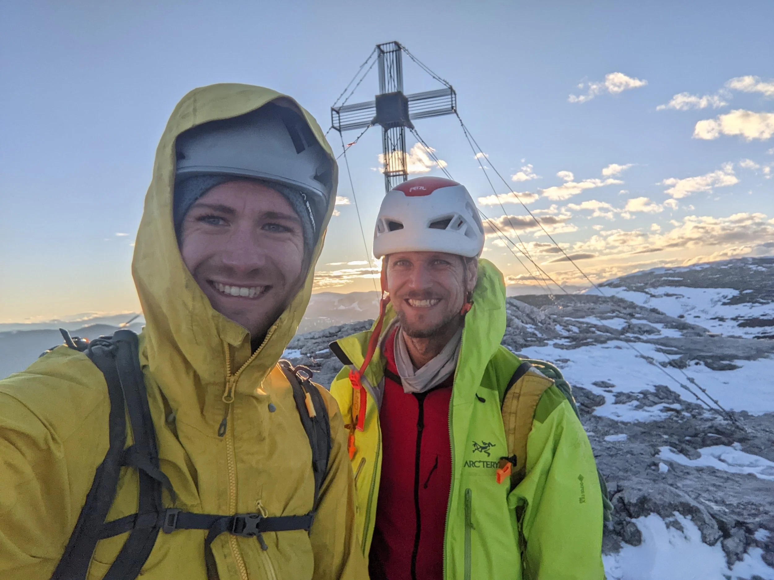 Alexander Brückler und Patrick Faurot am Waxriegel Gipfel am Schneeberg