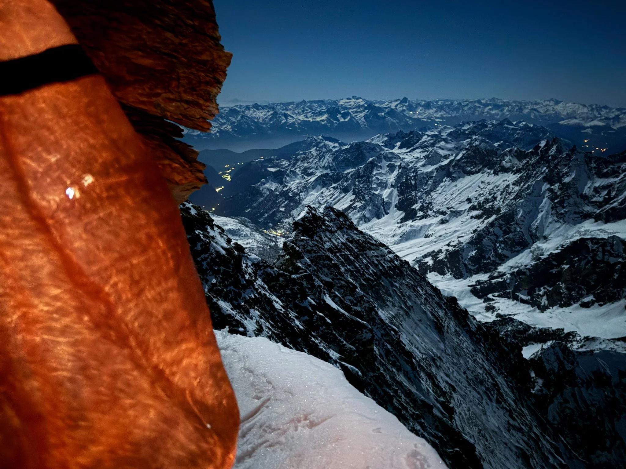 Notbiwak bei einer Begehung der Matterhorn Nordwand