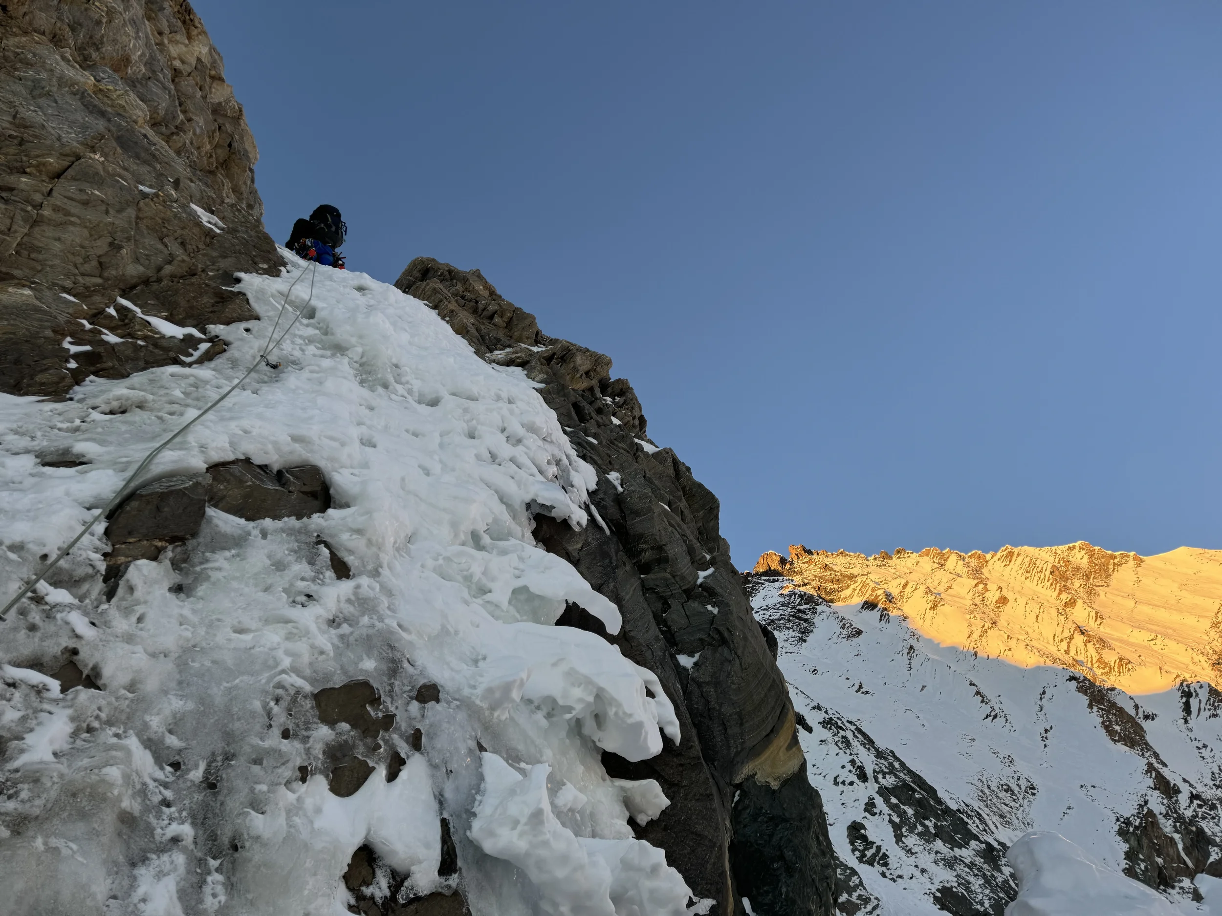 Alpinist in der Aschenbrennerroute in der Großglockner Nordwand