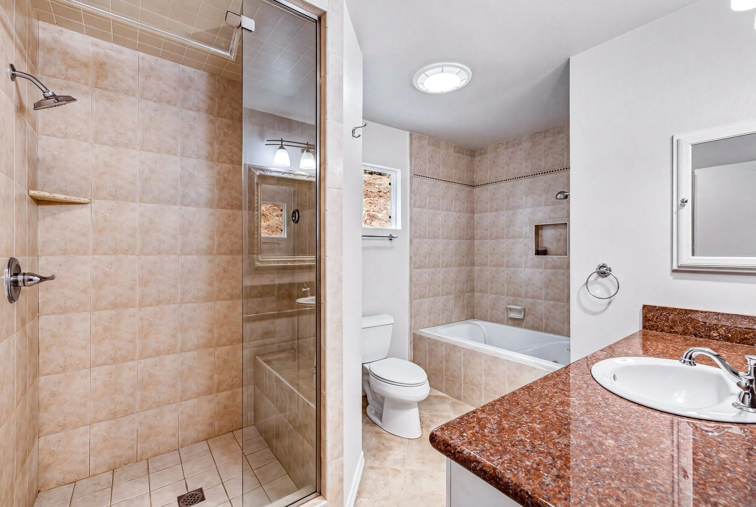 Primary Bathroom 2.jpg