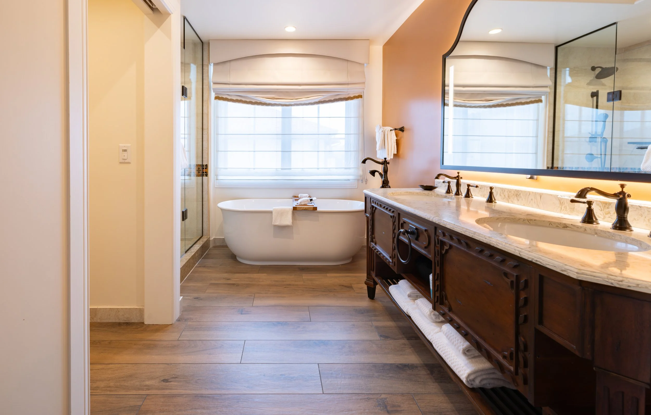 2 Bath 1.jpg