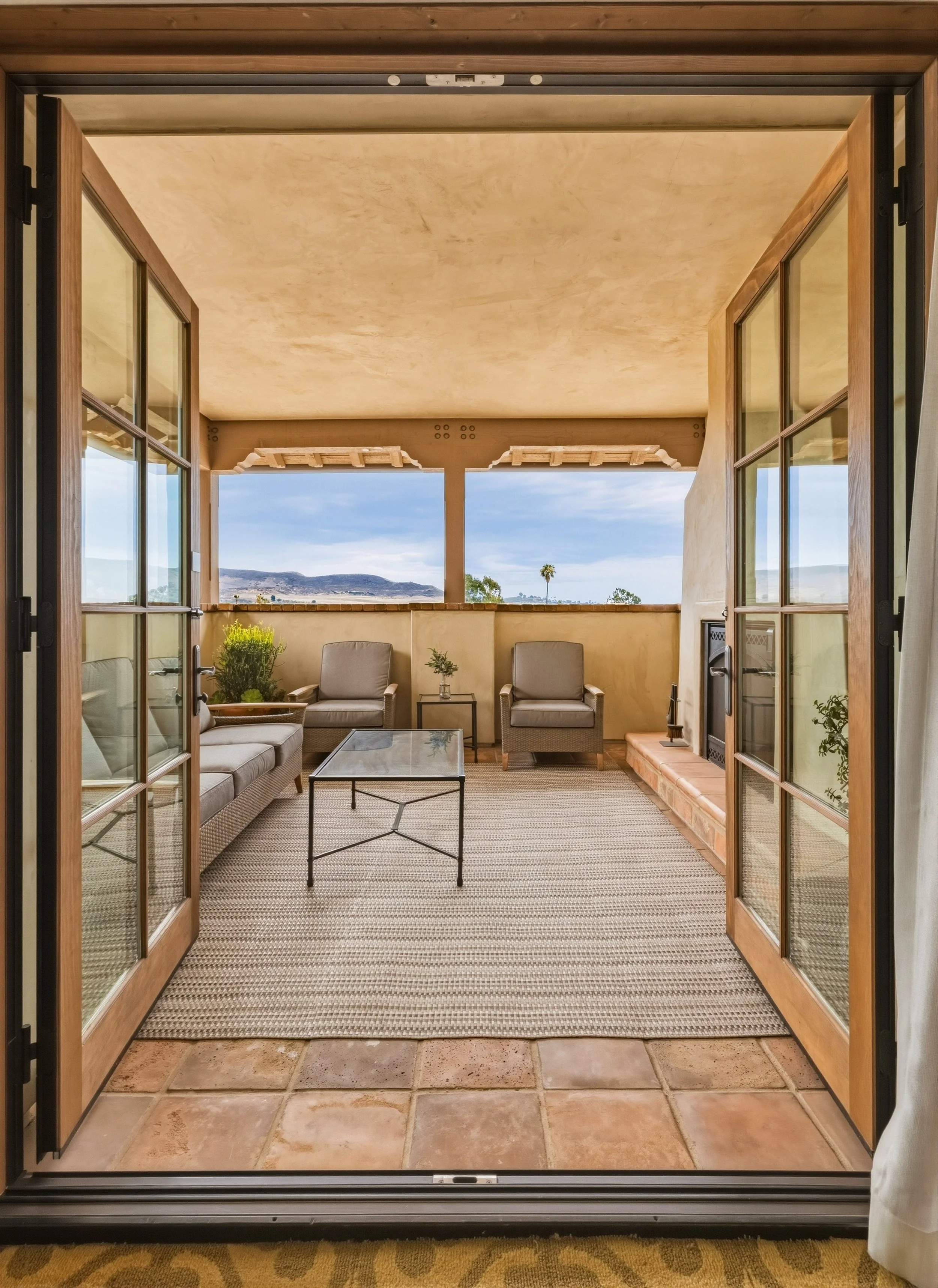 Outdoor patio 1.jpg
