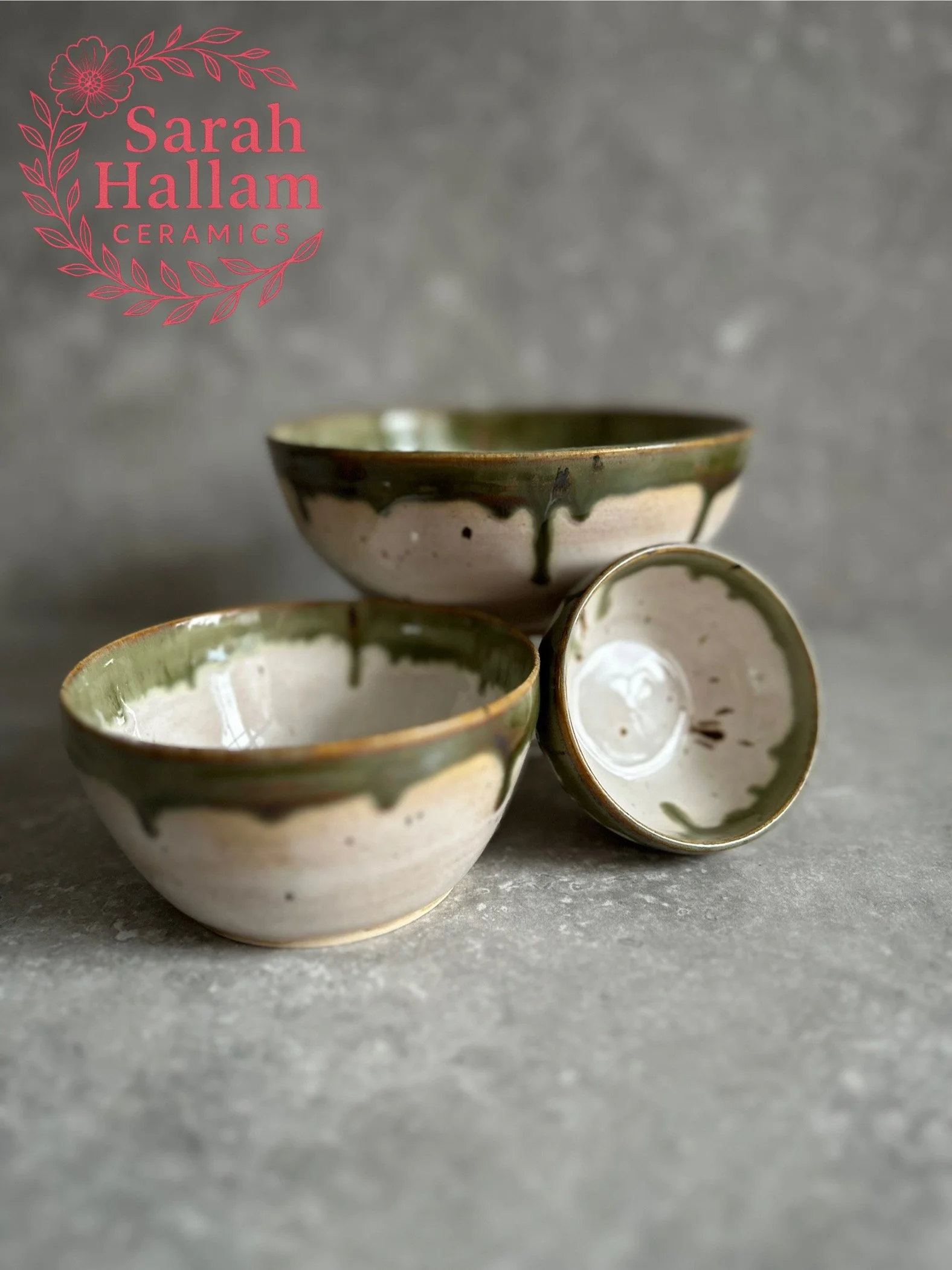 White and Green Stacking Bowls - Set of 3