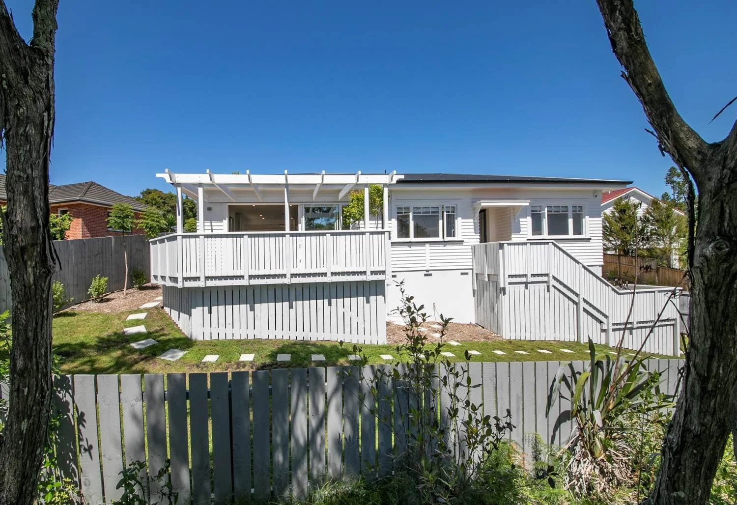 Konini Road, Titirangi