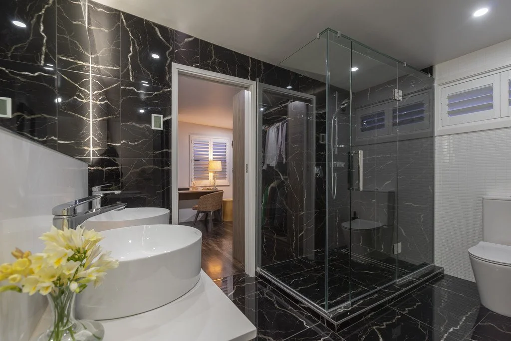 45 wellpark bathroom.jpeg