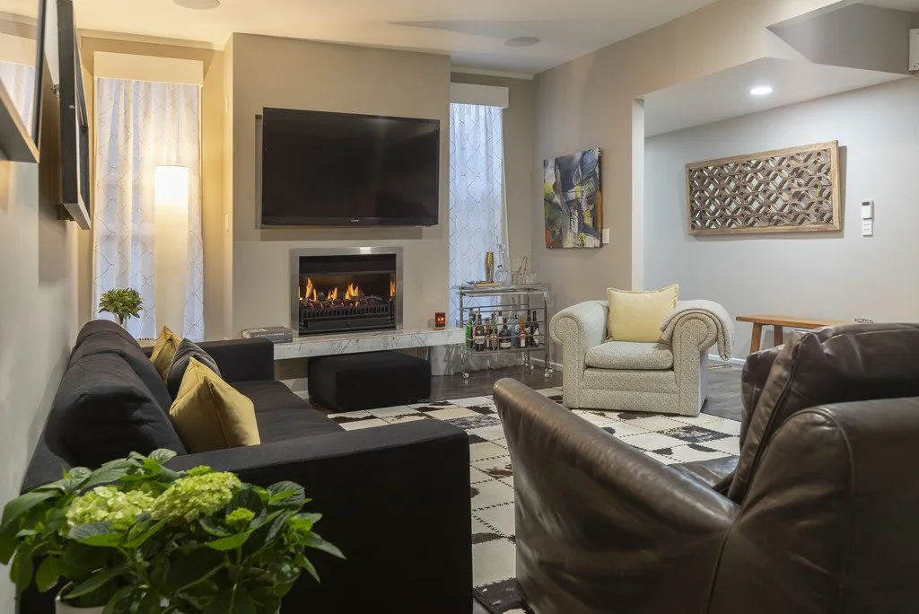 45 wellpark ave lounge.jpeg