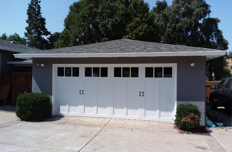 echo-ridge_bifold_white-1.webp