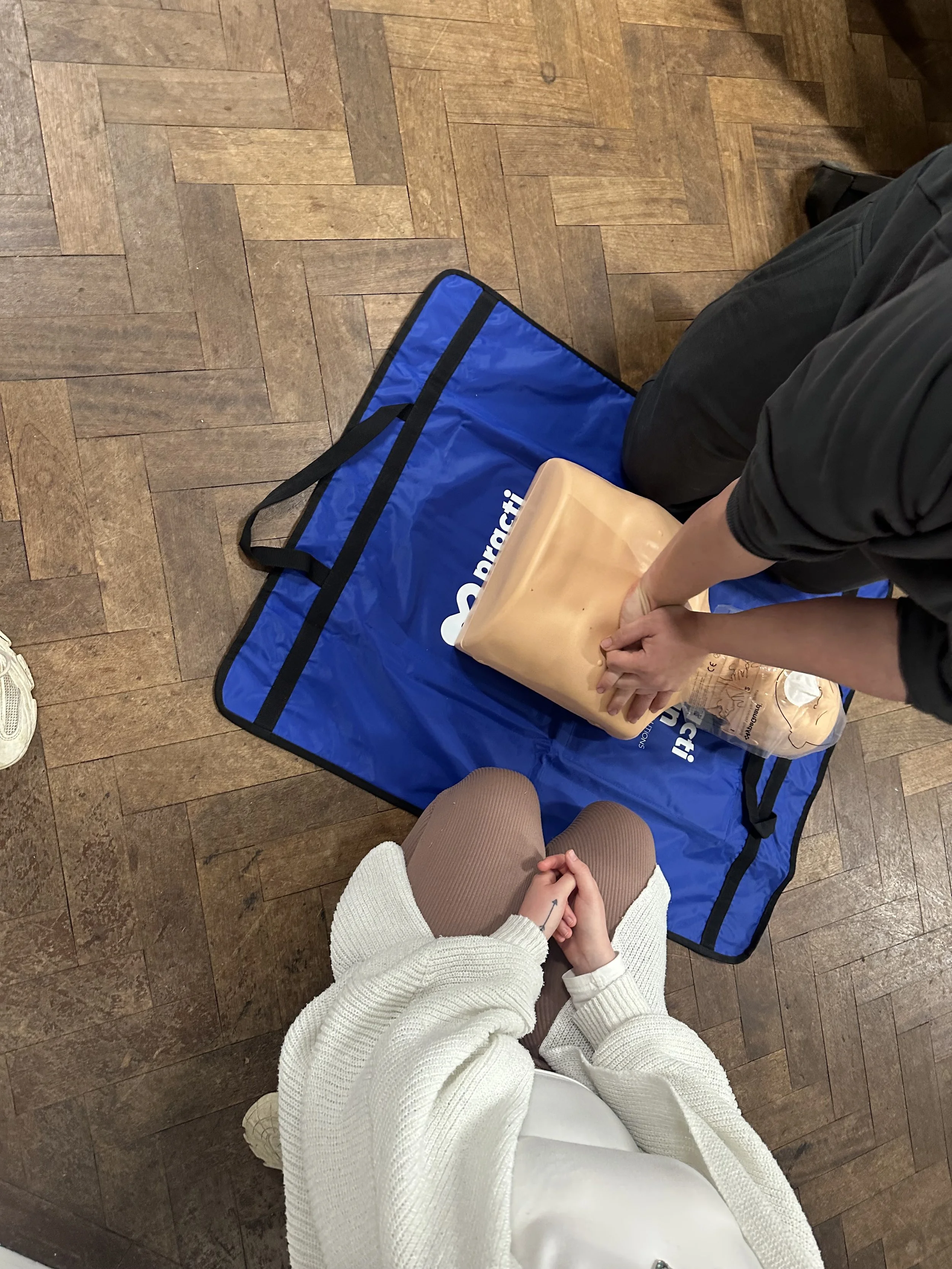 Two-handed CPR techniques