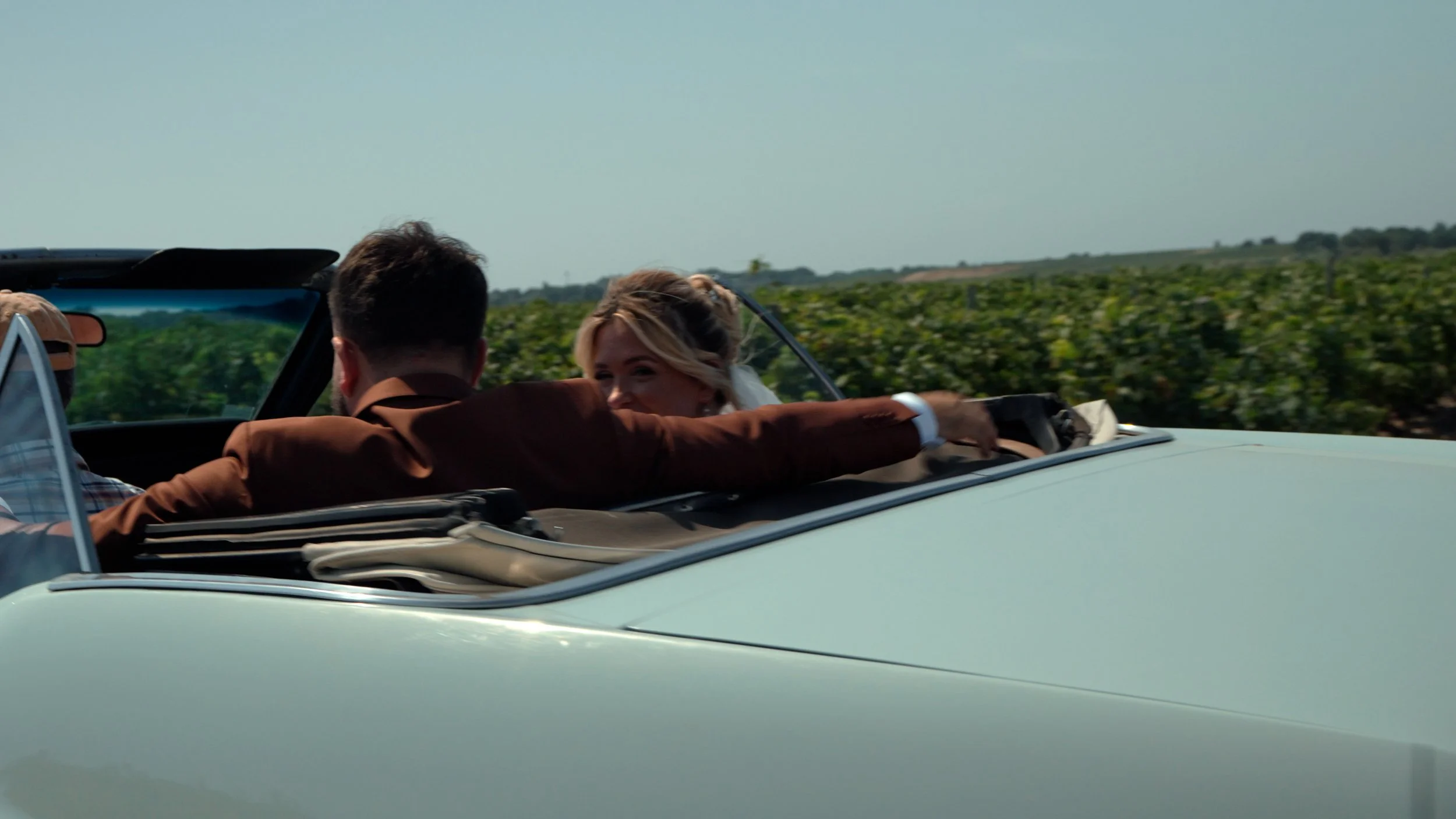 Séquence 05.00_07_35_01.Still019.jpg