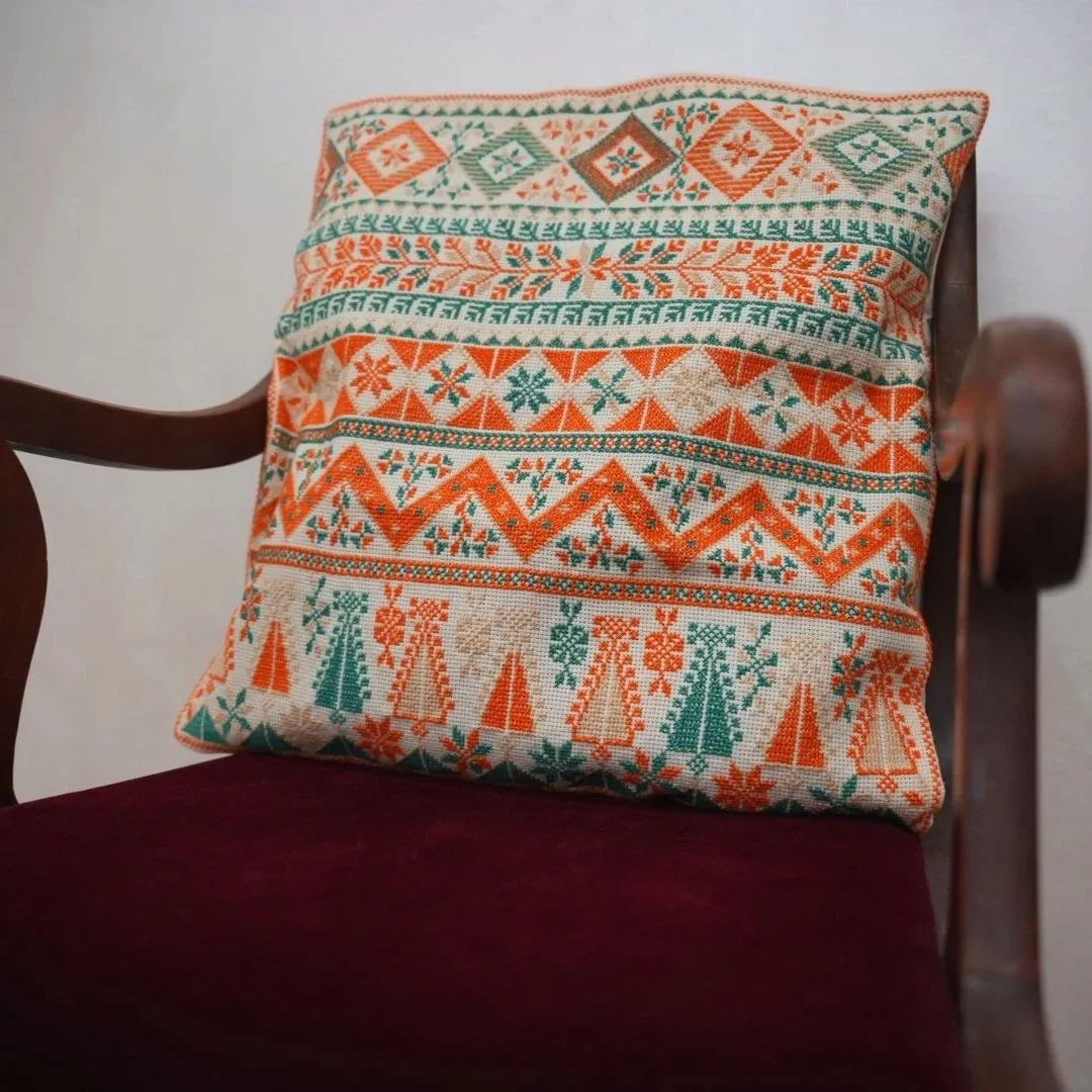 Handsewn Palestinian Tatreez Cushion - Maleek( 1 Pair )